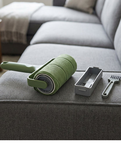 Arciy Reusable Spiral Microfiber Lint Roller with Cassette Moss - Lifestyle view