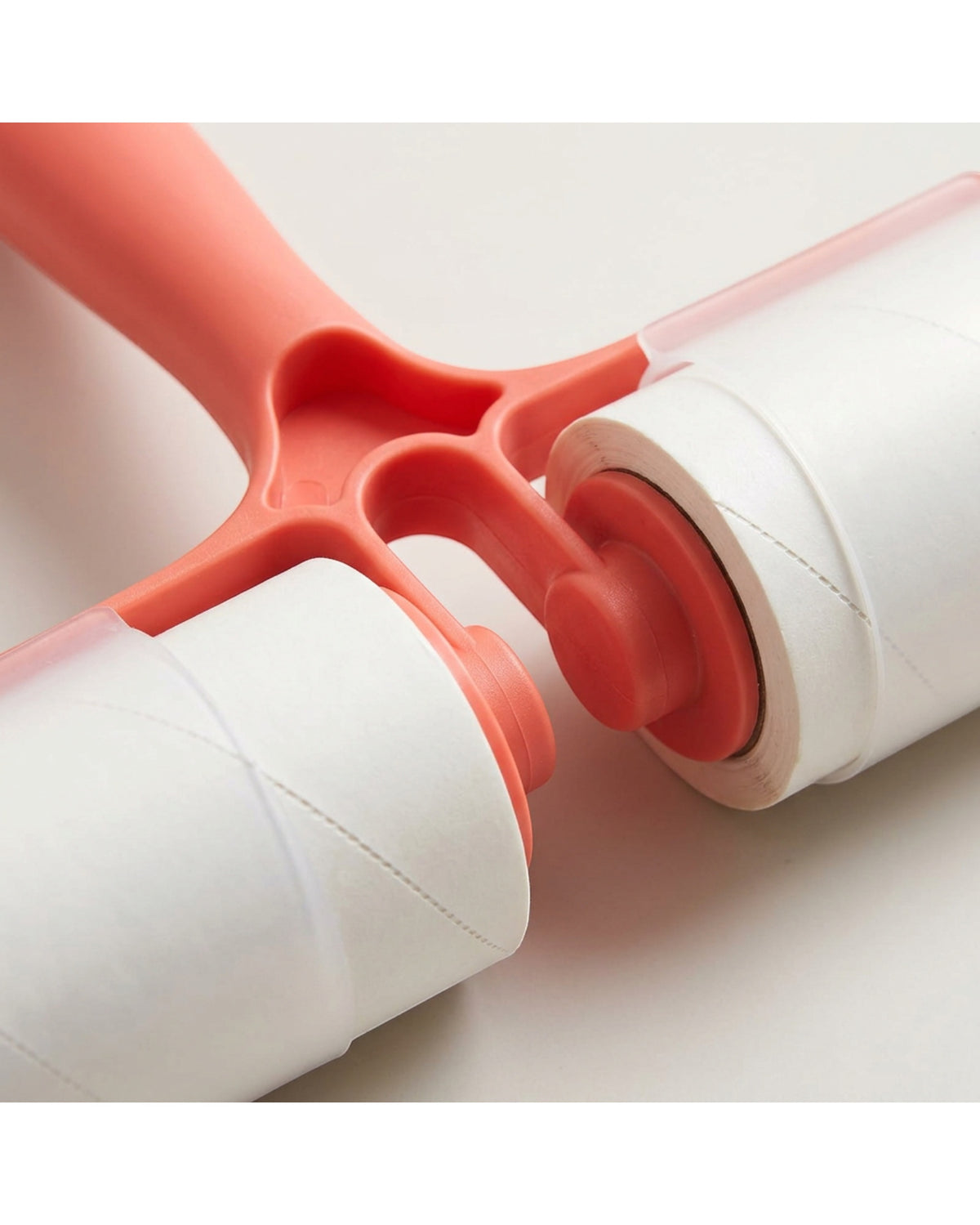 Arciy Twin-Head Adhesive Seam Lint Roller 50 Sheets Coral - Detail view